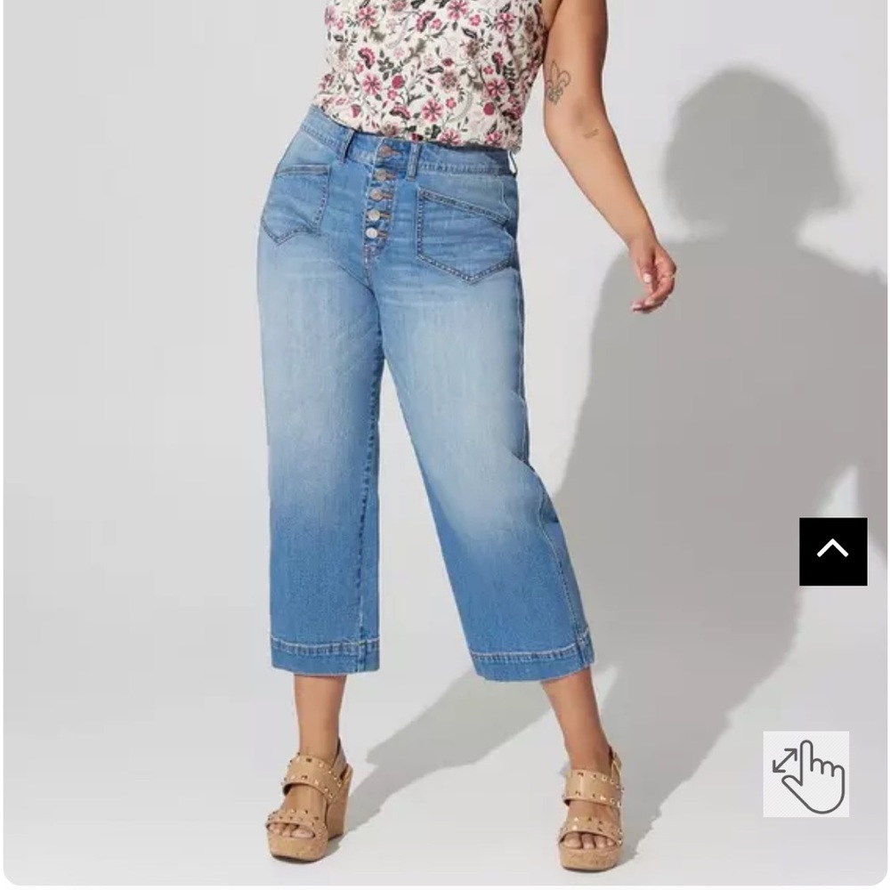 Torrid Crop Wide Leg Vintage Stretch Mid-rise Jean
